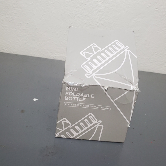 New 10" Collapsible Mini Water Bottle in Teal Or Gray - Picture 13 of 13